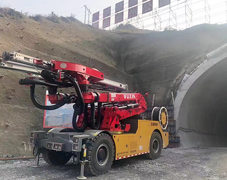 双曲臂凿岩台车
